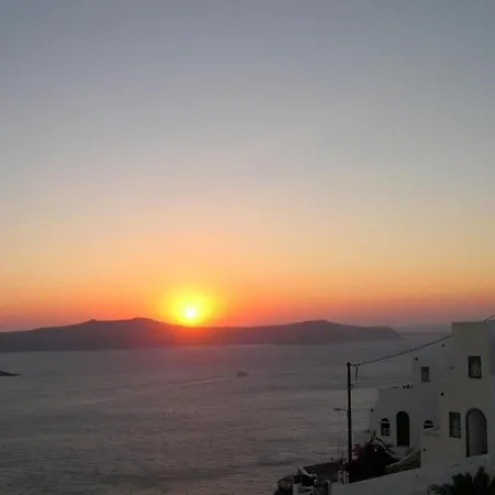 Beautiful Santorini Galazio 2 Bedrooms Private Terrace & Breathtaking Caldera Views * Fira (Santorini)