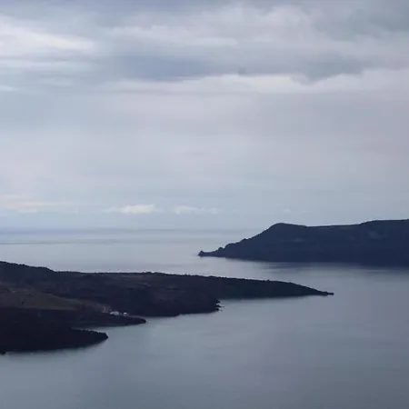 Beautiful Santorini Galazio 2 Bedrooms Private Terrace Breathtaking Caldera Views * סנטוריני