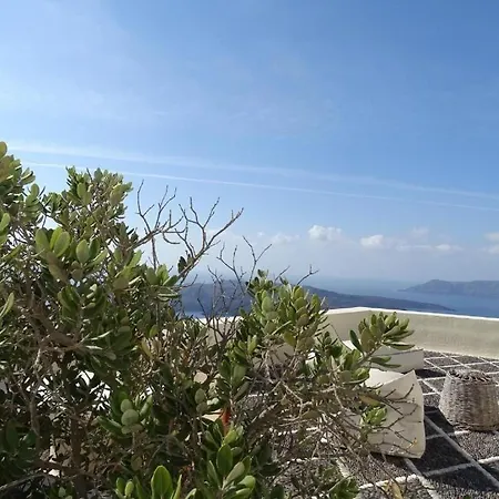 Villa Beautiful Santorini Galázio 2 Bedrooms Private Terrace&breathtaking Caldera Views *